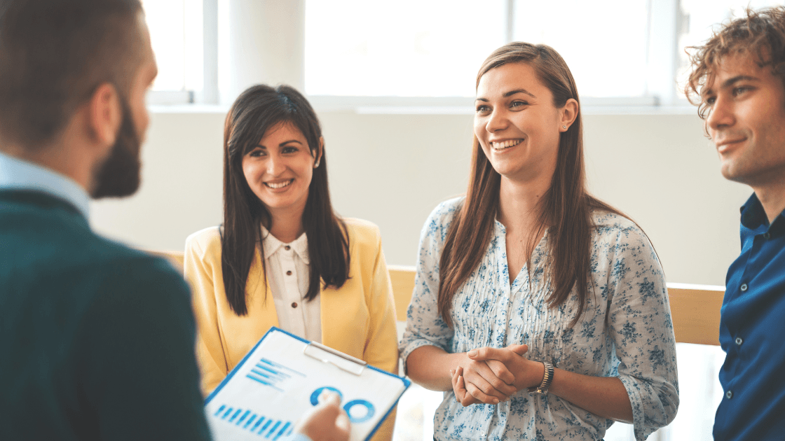 تعزيز أداء الموظف باستخدام أهداف ونتائج رئيسية (OKRs): دليل شامل
