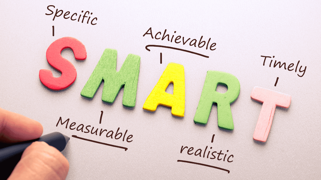 OKRs VS SMART Goals for Startups: Making the Right Choice for Effective Goal-Setting